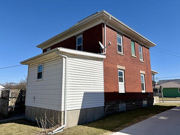 5th image of 903 13th Avenue