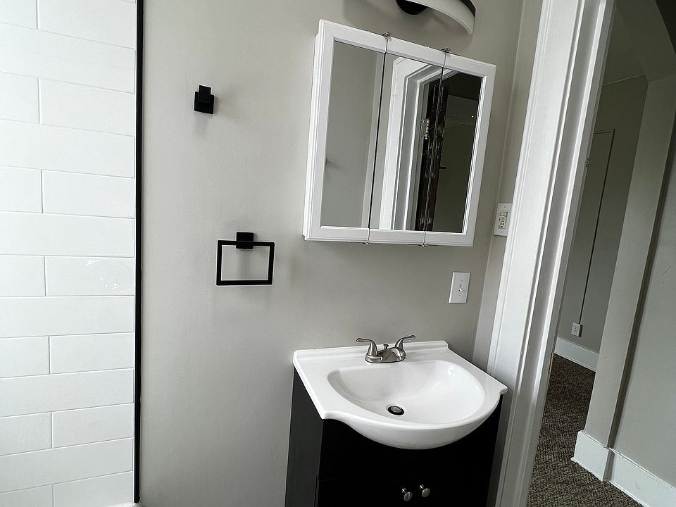 Completely renovated bathroom!