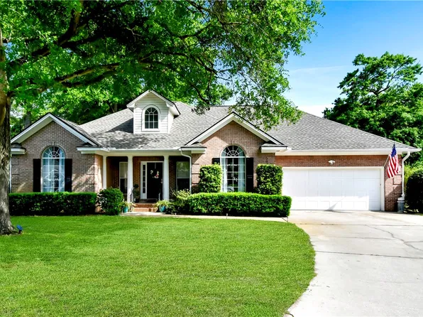 123 Hillcrest Ct, Saint Simons Island, GA 31522