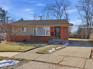 12801 Sterling Ct, Oak Park, MI 48237