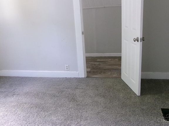 5th image of 438 S East St