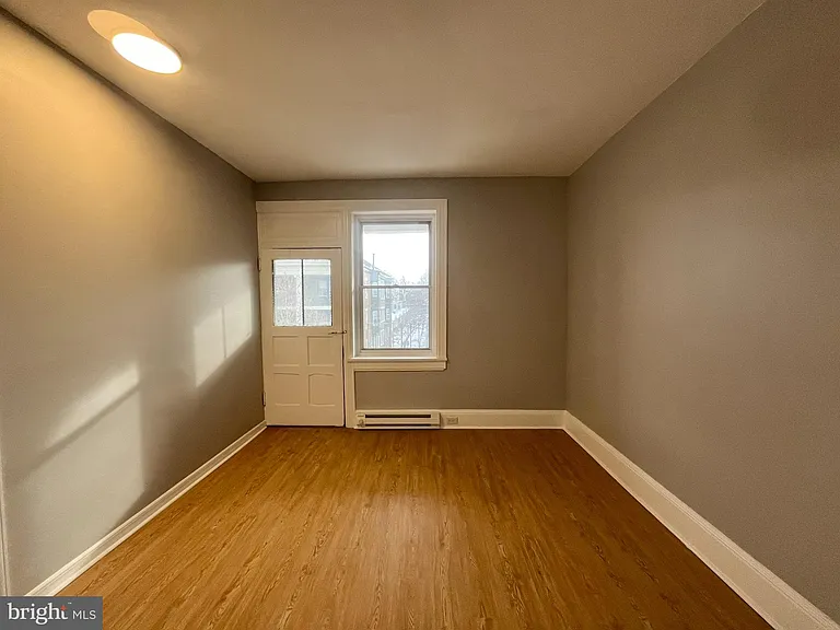 4417 Walnut St #3F — Photo 2