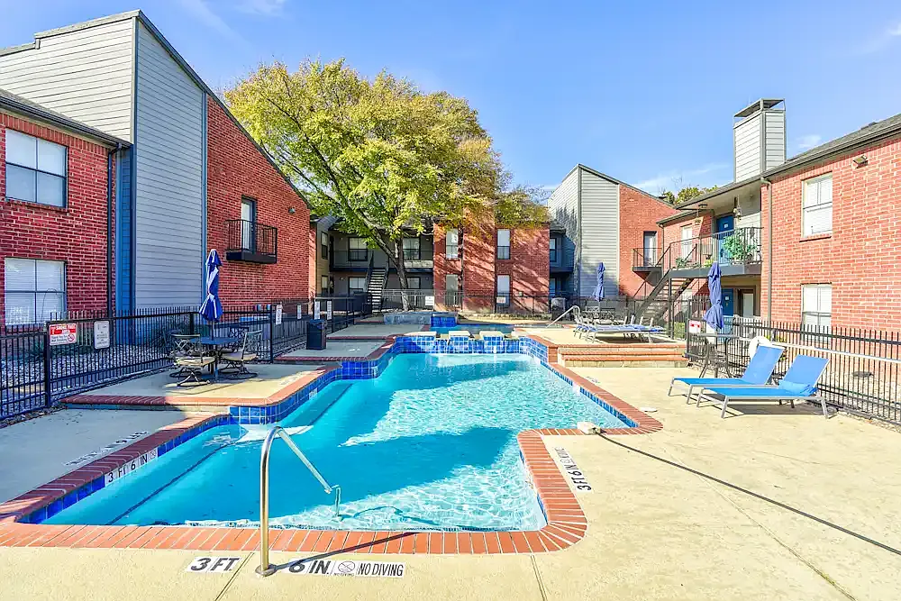 Spring Lake Village Apartments — Photo 2