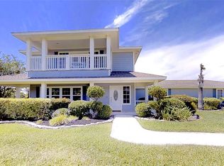9059 N Point Dr, Beach City, TX 77523