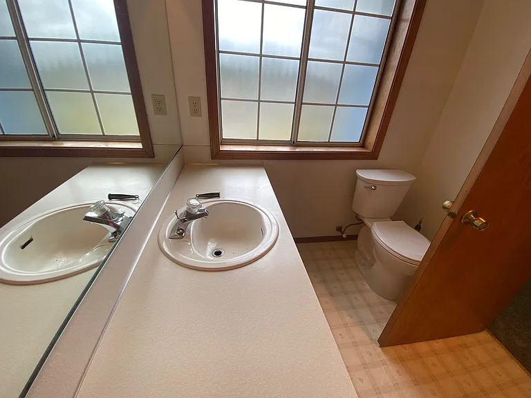 2220 NW Cabrillo Ct — Photo 16