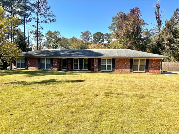 516 Downing Pl, Smiths Station, AL 36877