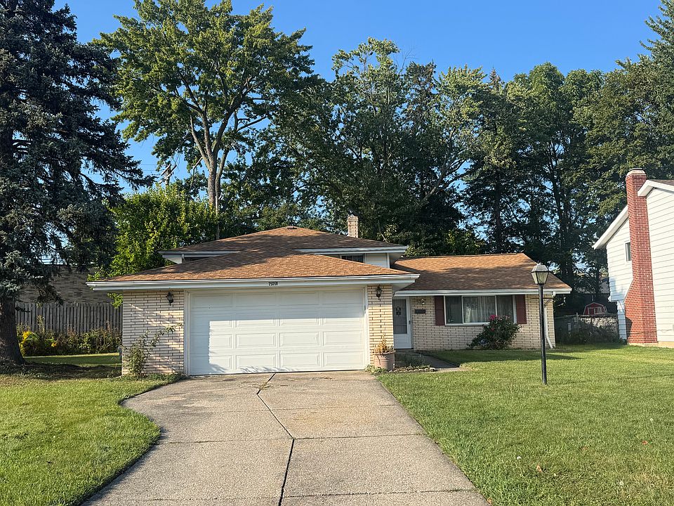 1st image of 25058 Arlington Ln