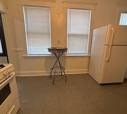 4th image of 165 Captain Thomas Blvd Unit 2