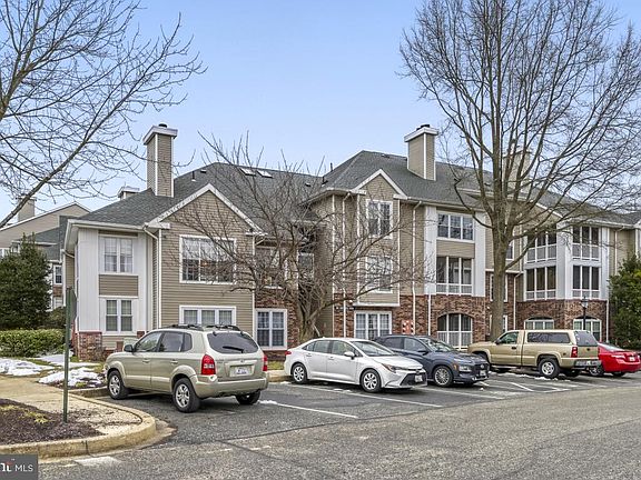 2nd image of 601 Churchill Rd