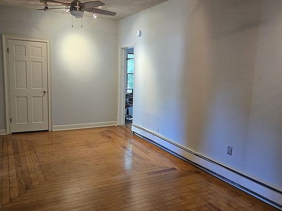 3rd image of 27 Arnold Rd