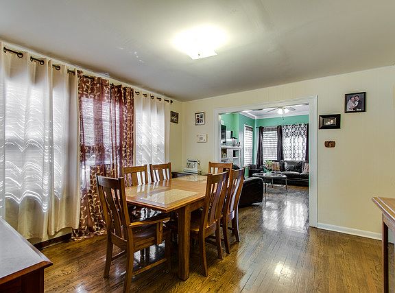 5th image of 5931 S Richmond St