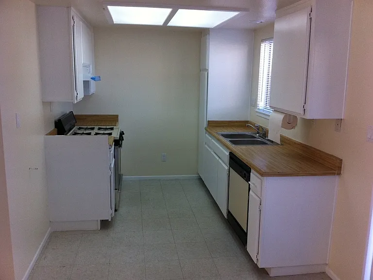 12715 Navajo Place — Photo 11