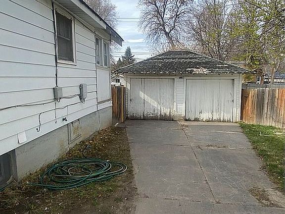 2nd image of 171 E 16th St