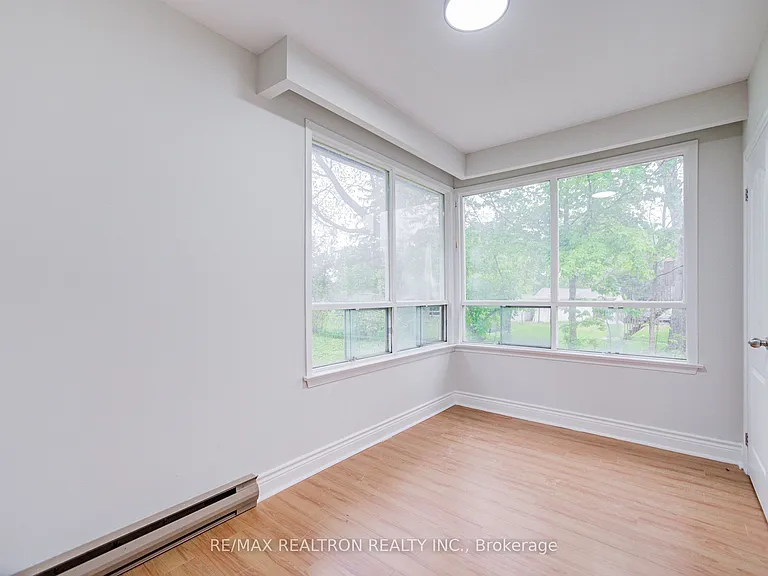 95 Roseview Ave — Photo 20