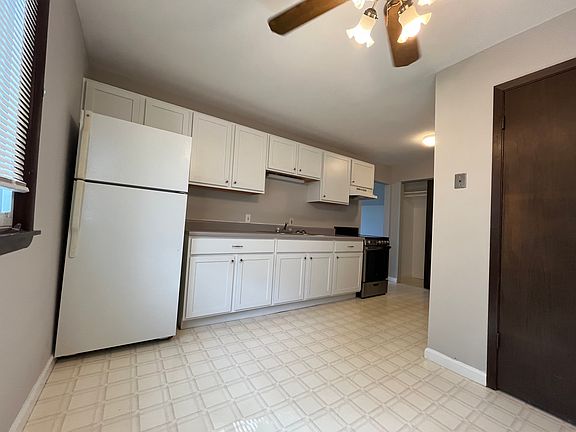 4th image of 1807 Mari Dr #3