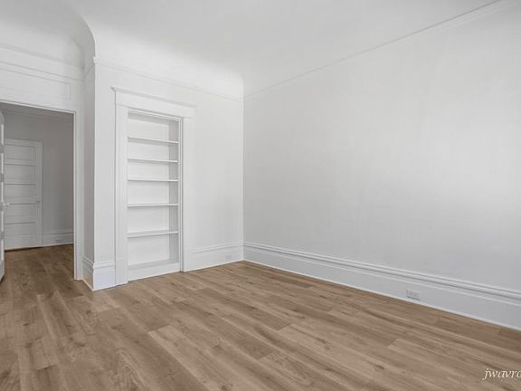 4th image of 379 Union St #C