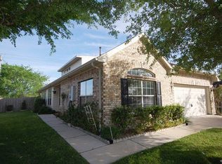 422 Sun River Ln, Dickinson, TX 77539