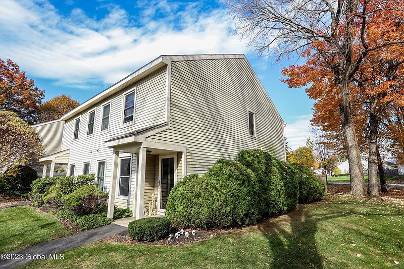 2nd image of 11 Putnam Court