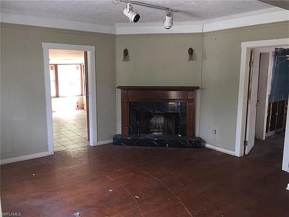 4th image of 1170 Palm Ave