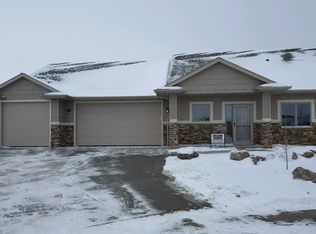 6225 S Cimarron Pl, Sioux Falls, SD 57108
