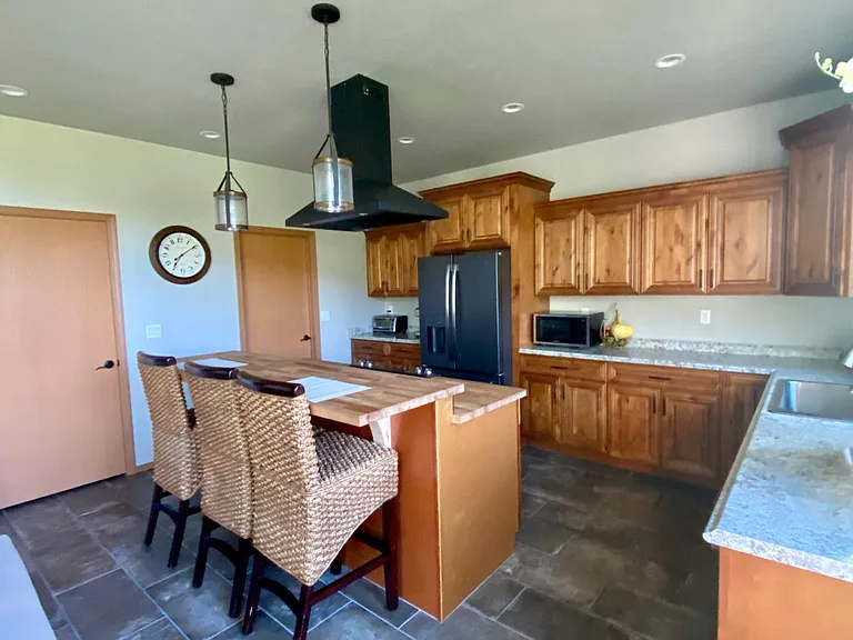 403 Bottle Bay Rd — Photo 8