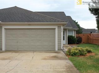 933 E Wildcat Run St, Gardner, KS 66030