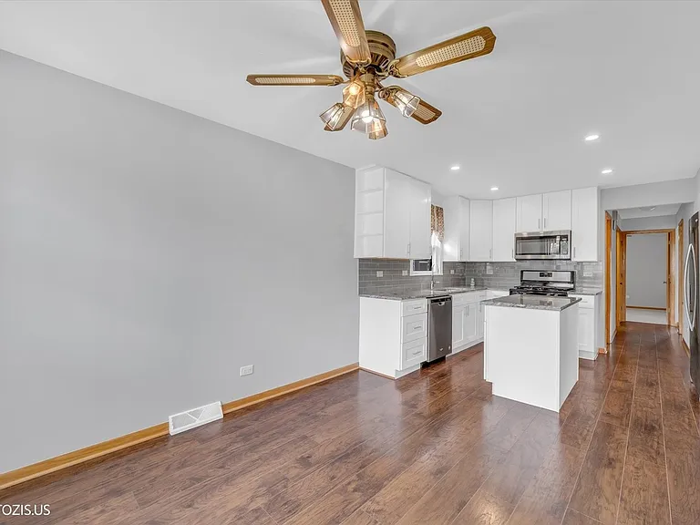 4043 N Wagner Ave — Photo 10