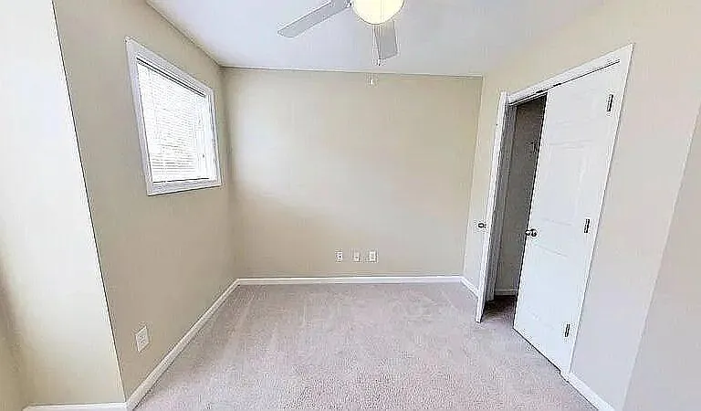 513 Village Loop Dr — Photo 16
