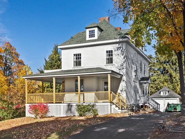 8 Sagamore Pl, Haverhill, MA 01830