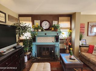 6 Holly Acres Dr, Brick, NJ 08723