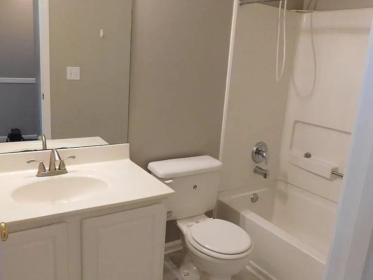 Shared full bathroom