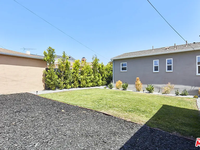2904 W 81st St — Photo 25