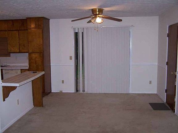 3rd image of 1815 Gingham Ct
