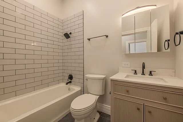 101 W B St #203 — Photo 18