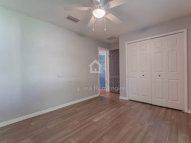 2403 Mayer St — Photo 24
