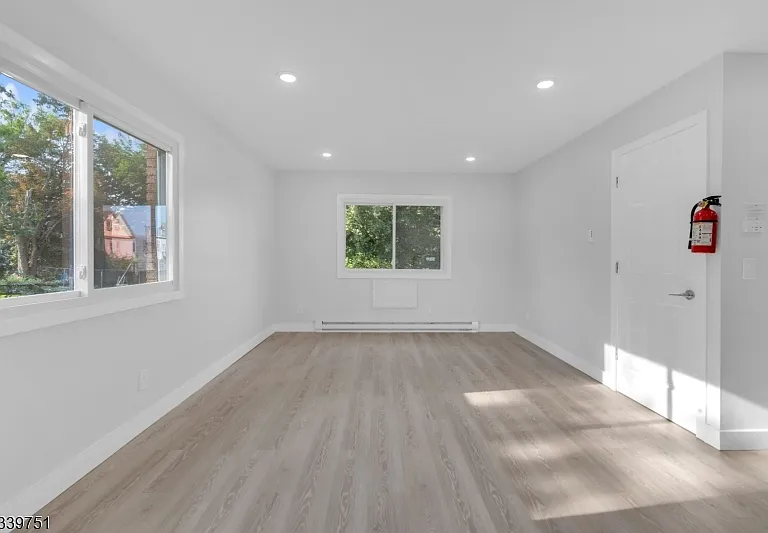 557 S Broad St #C6 — Photo 1
