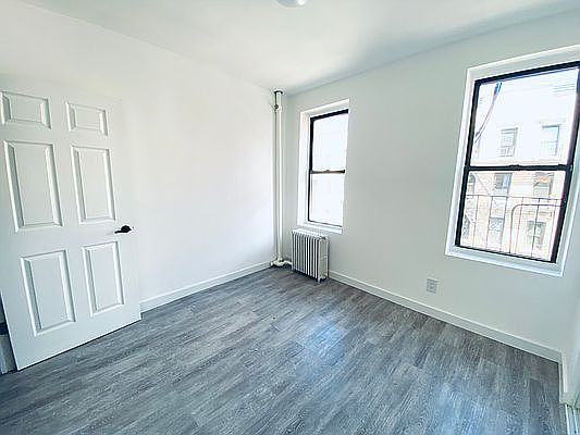4th image of 102 Saint Marks Pl APT 16