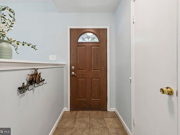 3rd image of 7192 Sunrise Ct