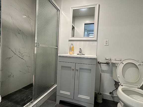 5th image of 2510 Bath Ave #1