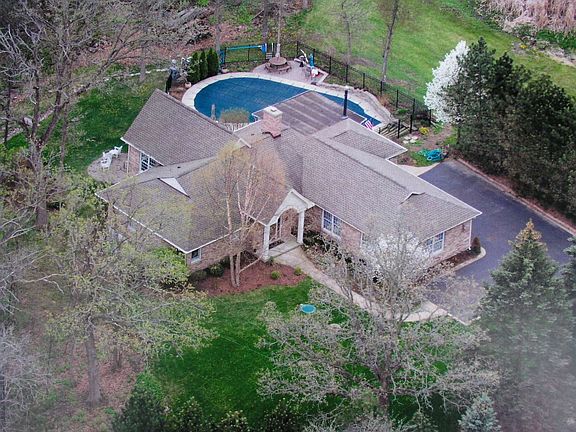 2nd image of 12 Woodview Ln