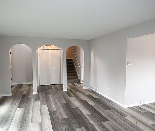 5th image of 515 S Blackstone Ave