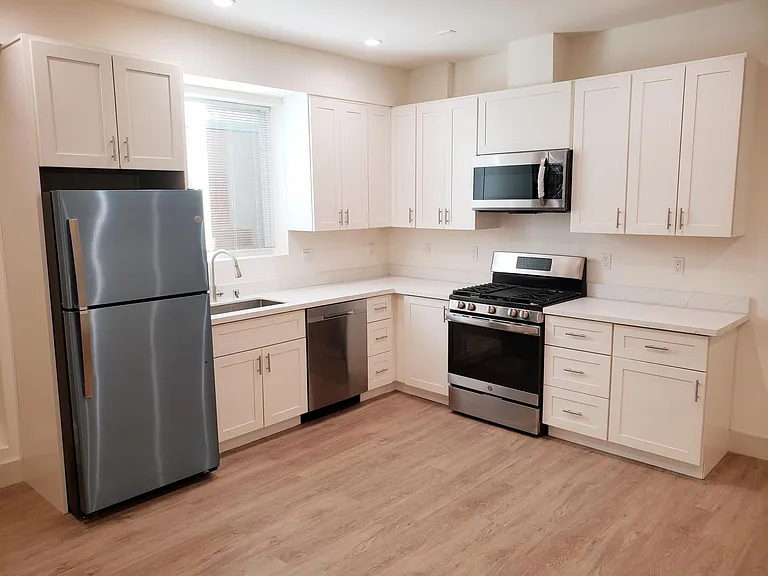 2741 Geary Blvd #B — Photo 3