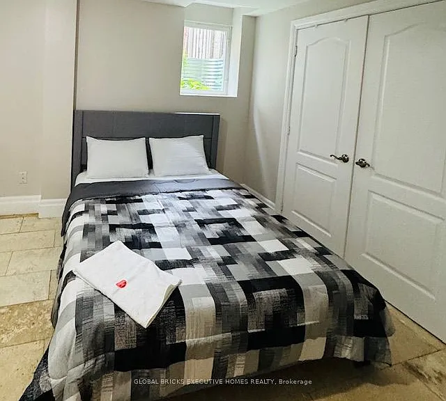 4562 Penhallow Rd #BASEMENT — Photo 4