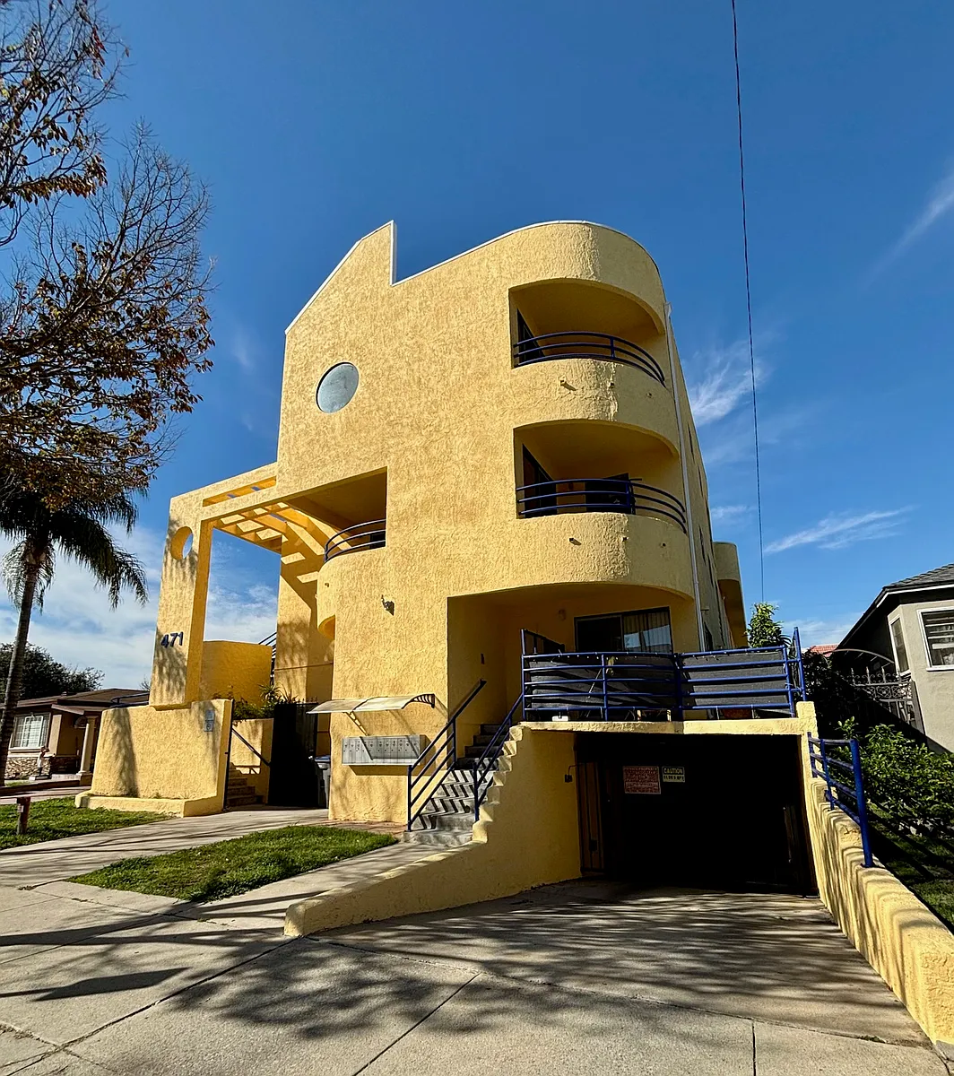 Building Photo - 471 W Maple St #3