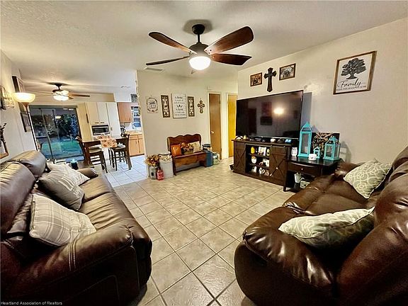 4th image of 3622 King Dr