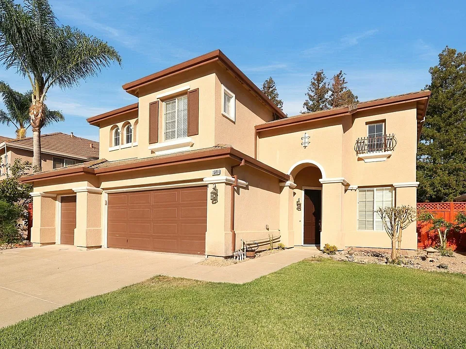 1509 Eagles Nest Ln