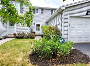 45 Bucklebury Hl, Fairport, NY