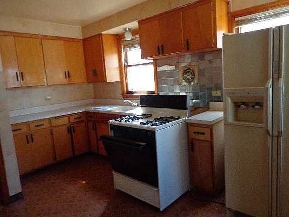 5th image of 9046 S East End Ave