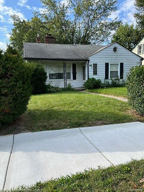 1st image of 440 E Meyers Ave