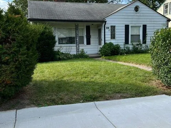 440 E Meyers Ave, Hazel Park, MI 48030